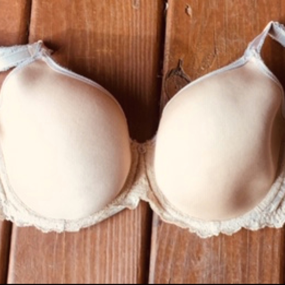 Wacoal Bra USA 34DD Lace Detail Underwire